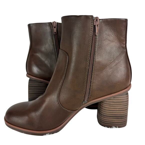 KORKS DESTINY VEGAN LEATHER STACKED HEEL ANKLE BOOTIE IN BROWN NWOB SIZE 9.5M - Picture 6 of 14